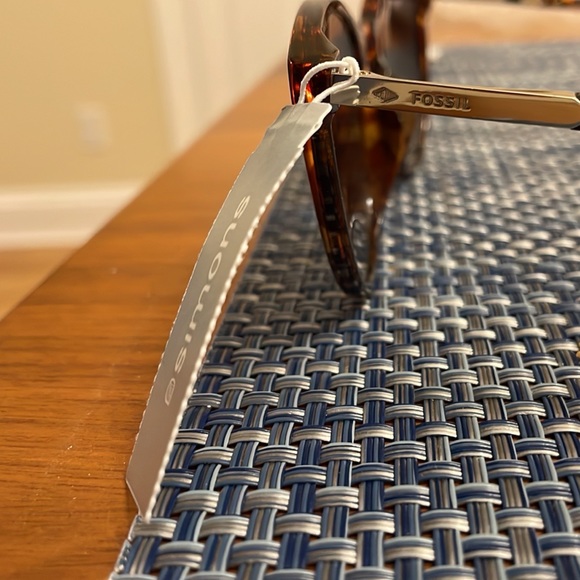 Tortoiseshell Fossil sunglasses NWT - Picture 6 of 6